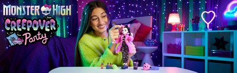 Monster High Doll, Clawdeen Wolf Creepover Party Set with Pet Dog Crescent,  Sleepover Clothes and Accessories