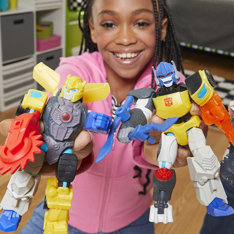 thumbnail video image 3 of MixMashers Transformers Optimus Primal Toy, 5” (12 cm) Mix-&-Match Action Figure, 4+, 3 of 13