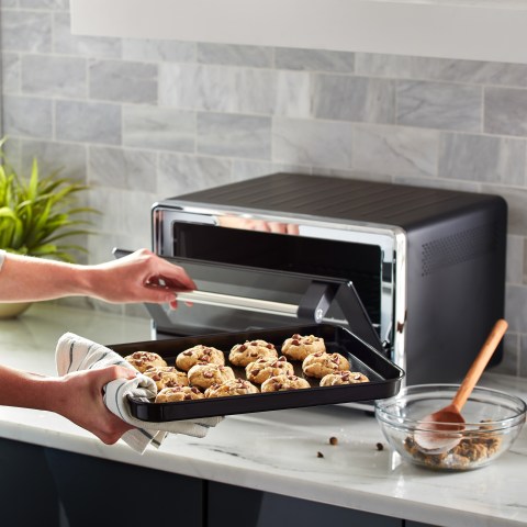  KitchenAid KCO211BM Digital Countertop Toaster Oven