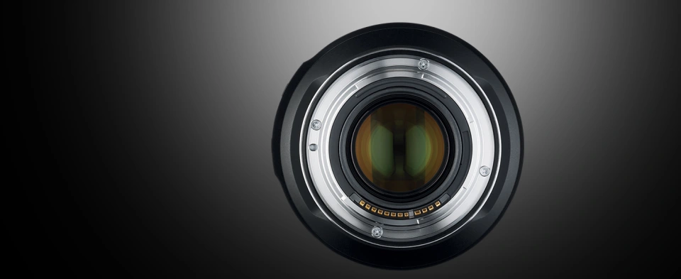 Canon RF 35mm f/1.8 Macro IS STM Lens 2973C002 - Adorama Canon RF 35mm f/1.8 Macro IS STM Lens 2973C002 - Adorama
