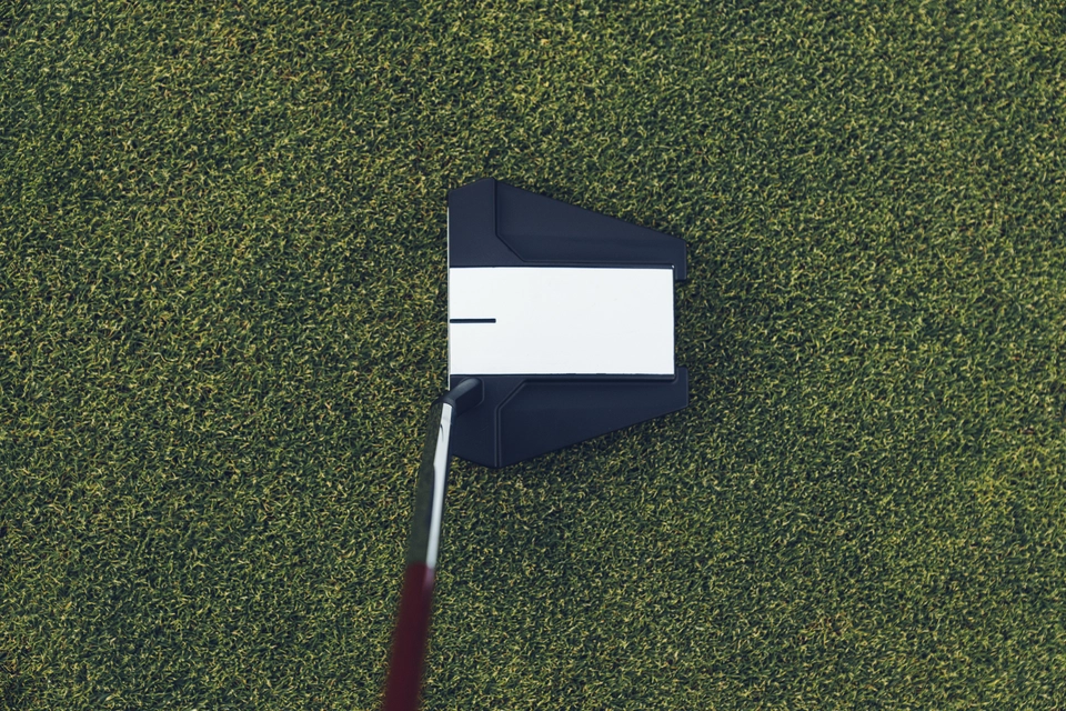 Odyssey White Hot Versa Seven Double Bend SL Putter | Dick's