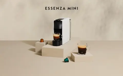 Cafeteira Expresso Nespresso Essenza Mini C30 | Sistema Cápsula