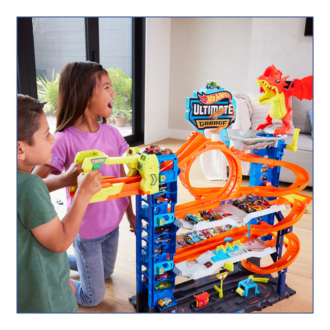 Hot Wheels City Ultimate Garage Playset with 2 Die-Cast Cars, Toy Storage  for 50+ Cars 