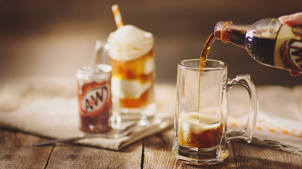 A&W Zero Sugar Root Beer Soda Pop, 2 L, Bottle