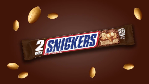 SNICKERS Milk Chocolate Candy Bar Sharing Size, 3.29 oz