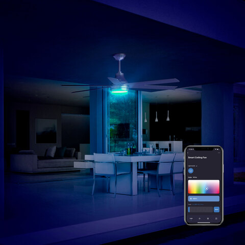 Using a smartphone to change the ceiling fan&#39;s light to a blue color