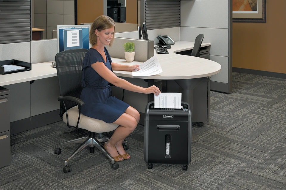 Fellowes - Powershred 79Ci 100% Jam Proof Medium-Duty Cross