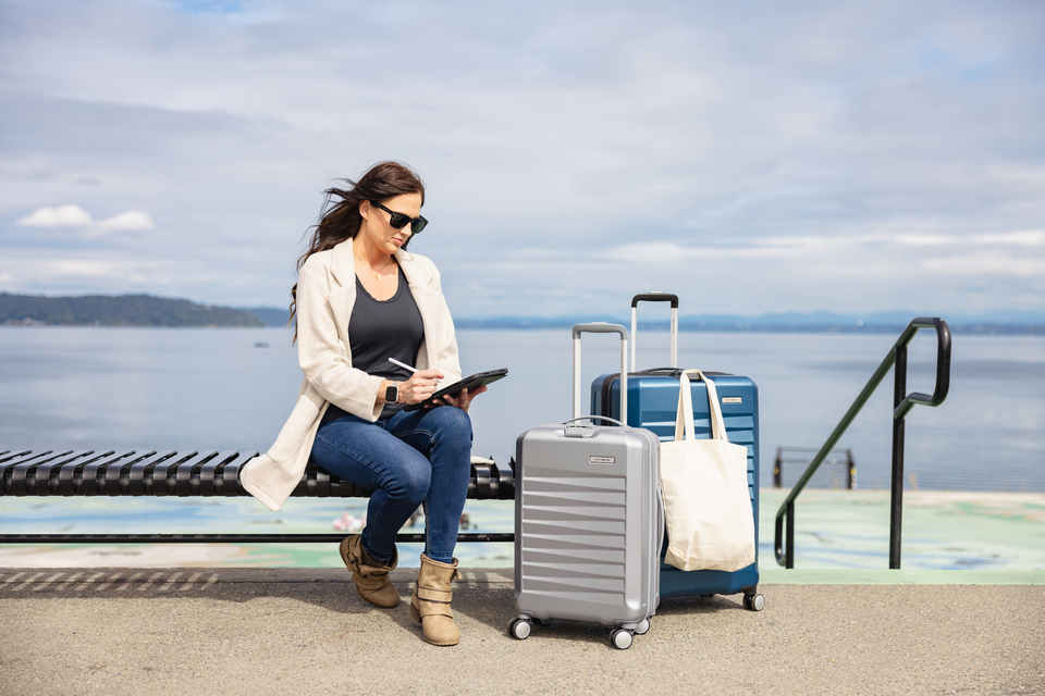 Samsonite Swerv 3.0 25 Inch Hardside Checked Spinner Luggage