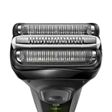 Braun Series 3 ProSkin 3000s Wet/Dry Cordless Electric Shaver for