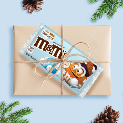 M&M'S White Chocolate Pretzel Snowballs Holiday Candy, 7.44 oz
