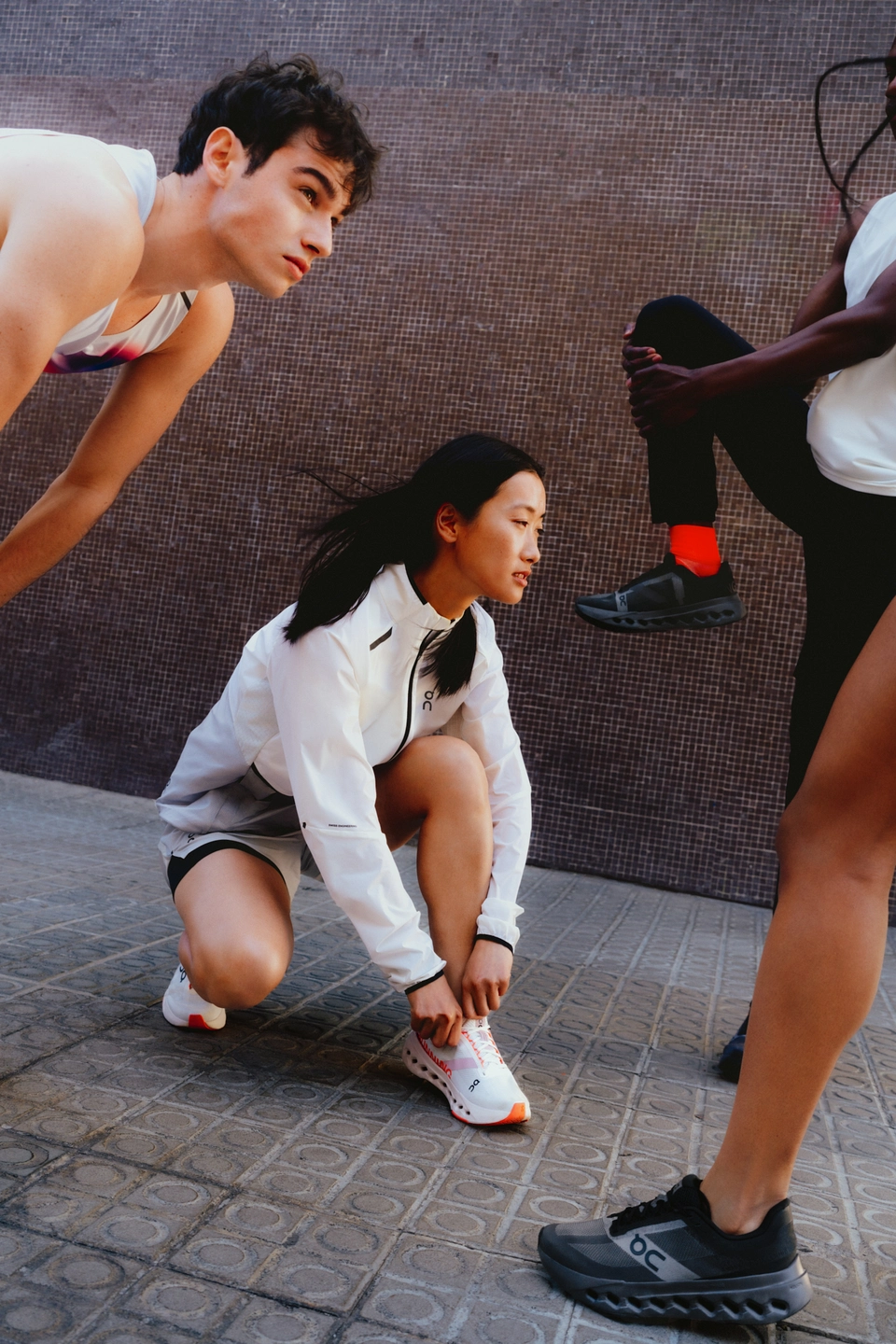 Onクラウド　24cm/USW7 On Women's Cloudsurfer Next (Wide Width) Running Shoes