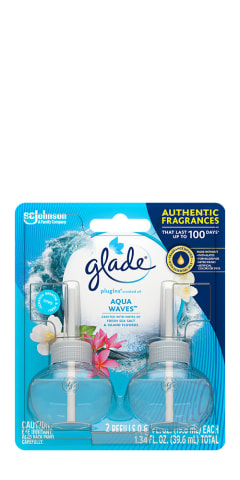 Glade PlugIns Scented Oil 7 Refills, Air Freshener, Vanilla Passion Fruit, 3 x 0.67 oz, and Aqua Waves , 4 x 0.67 oz