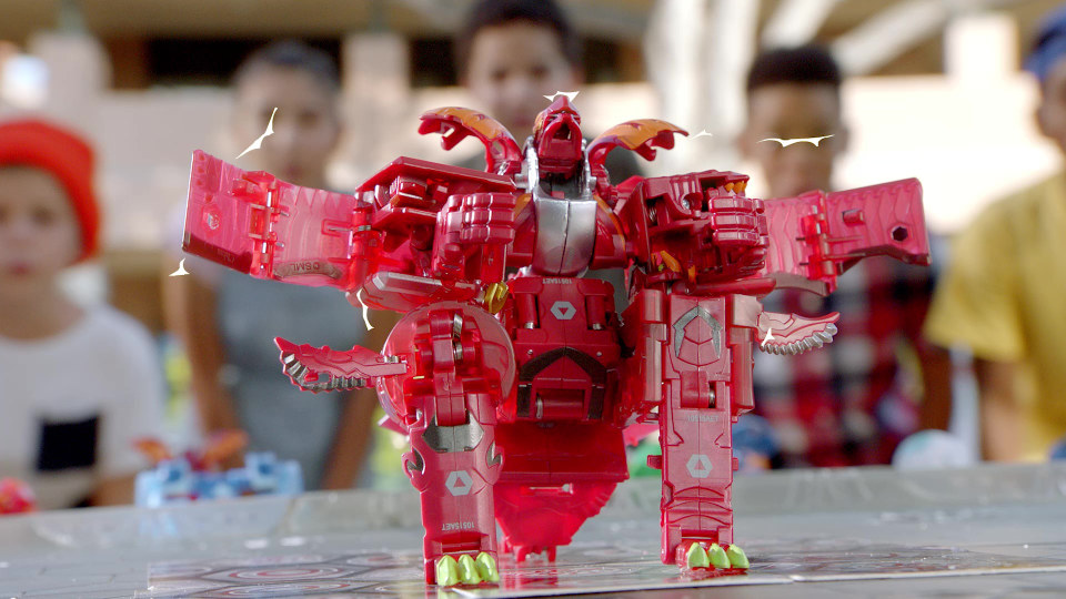 thumbnail video image 2 of Bakugan GeoForge Dragonoid, 7-in-1 with Exclusive True Metal Dragonoid, 2 of 8