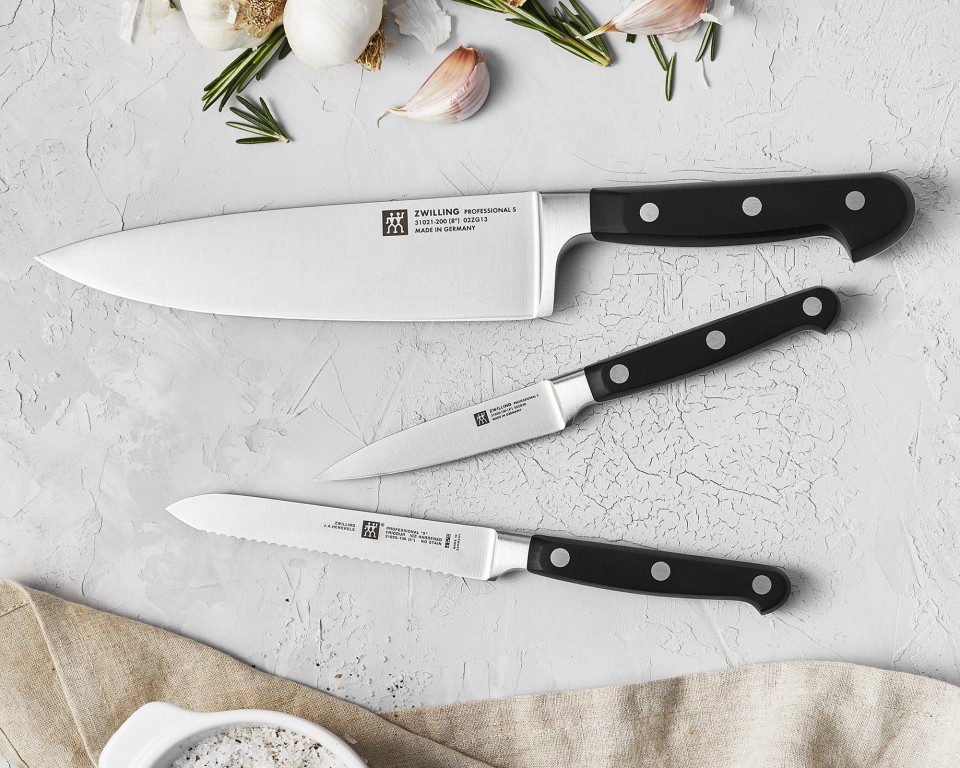 thumbnail video image 2 of ZWILLING Professional "S" 4-pc Steak Knife Set, 2 of 8