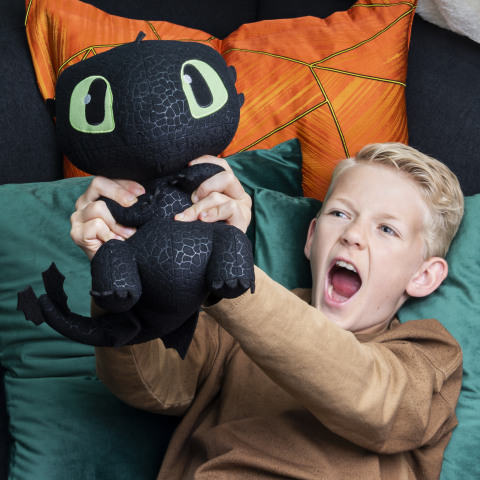 DreamWorks Dragons, Squeeze & Growl Toothless, 10-Inch Plush