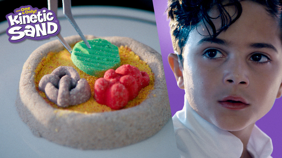 Kinetic Sand, SquishPizza Activity Playset with 1lb Play Sand & 5