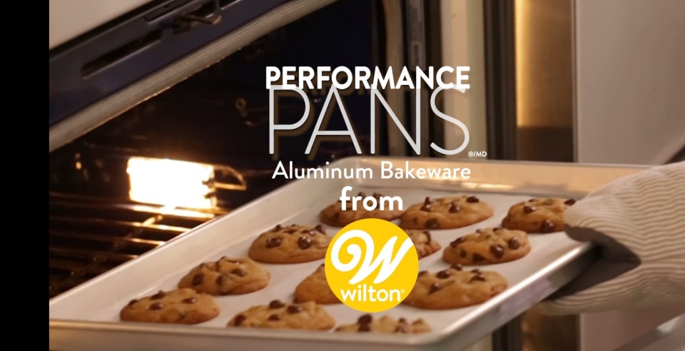 11 x 15-Inch Wilton Performance Pans Aluminum Medium Sheet Cake Pan 