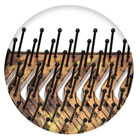 Vented Scalp Hugging Paddle with Ionic Bristles