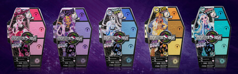 Monster High Skulltimates Secrets Fearidescent Clawdeen Wolf