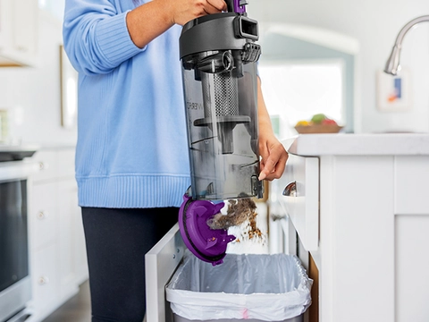 Easy Empty™ Dirt Tank