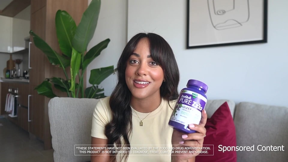 thumbnail video image 2 of Vicks Pure Zzzs Melatonin Sleep Aid + Immune Gummies, 1mg, Dietary Supplement, 42 Ct, 2 of 8