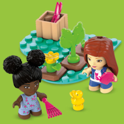 Mega Barbie Toy Building Set, Farmer's Market with 3 Barbie Micro-Dolls, 4  Barbie Pets and Accessories, Easy to Build Set for Ages 4 and Up