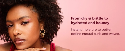 Image of a woman with curly hair, next to text highlighting some benefits of our shampoo.