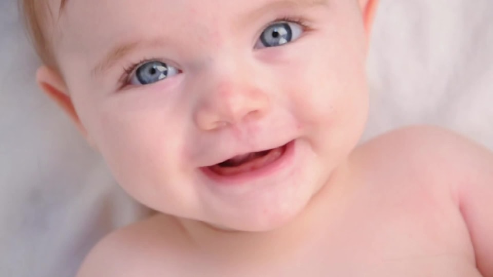 thumbnail video image 2 of Sealy Soybean Comfort 3-Sided Contoured Diaper Changing Pad, 2 of 8