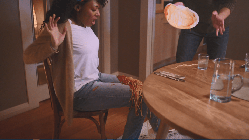 thumbnail video image 2 of Dixie Ultra Family Pack 10 1/16" Paper Plates, Print, 44 Ct, 2 of 3