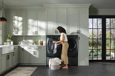 Electrolux® 700 Series 4.5 Cu. Ft. Matte White Front Load Washer
