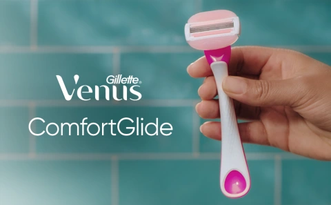 Gillette Venus ComfortGlide White Tea 3-Blade Disposable Razors, 2