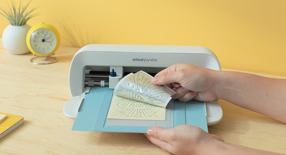 Cricut Joy Xtra, Smart Cutting and Writing Machine, White