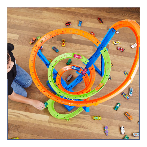 Hot Wheels Action Spiral Speed Crash Track Set with Motorized
