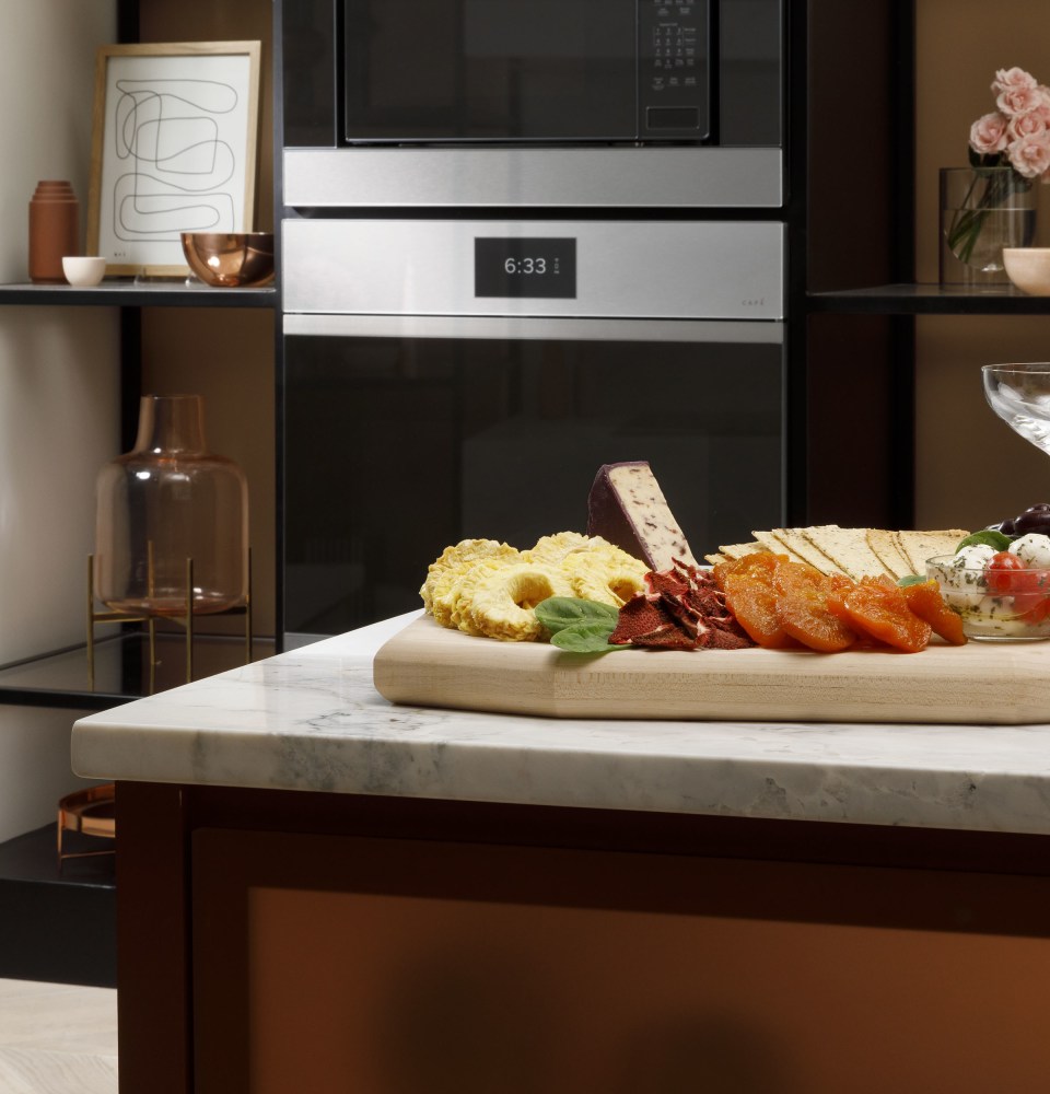 Café™ Minimal 30 Platinum Glass Built In Convection Double Electric Wall  Oven, Star Appliance