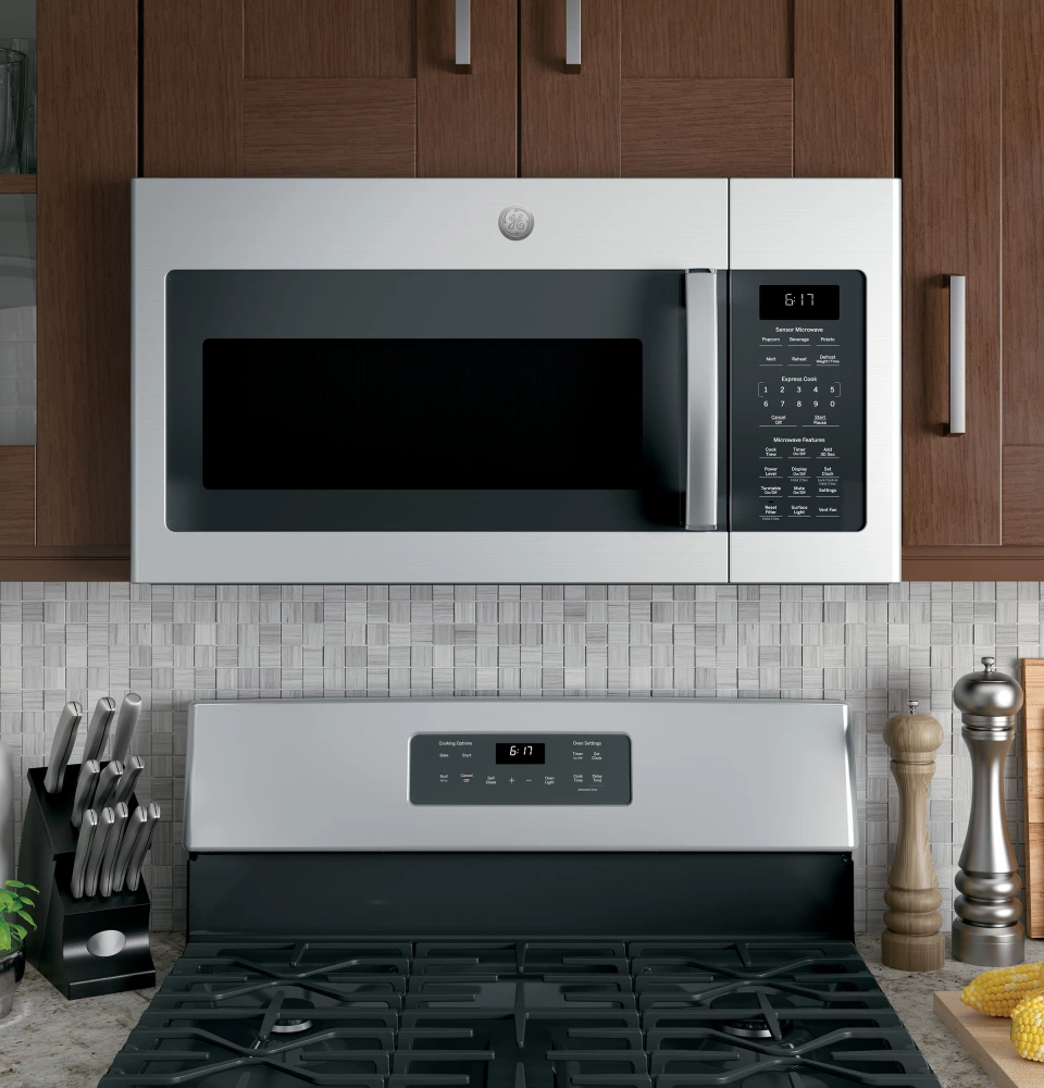 GENERAL ELECTRIC Over The Range Microwave Oven with Sensor c