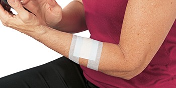 Nexcare Sensitive Skin Strong Hold Tape Pain-Free Removal, 1 in x 4 yd, 12  Pack 