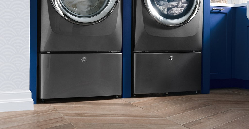 ELECTROLUX WASHER/DRYER LAUNDRY PEDESTAL TITANIUM EPWD257UTT HSDS