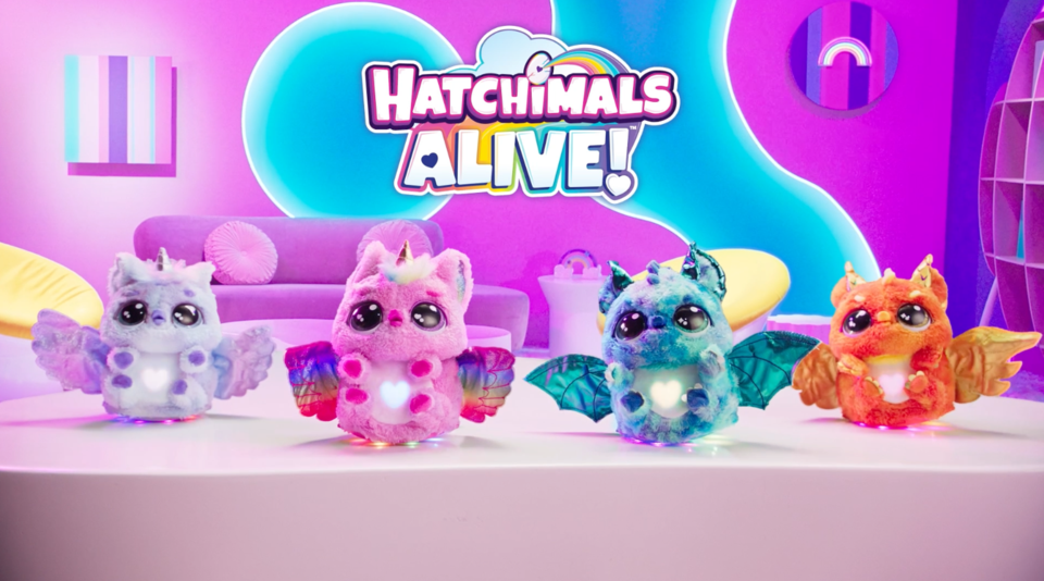 Hatchimals Alive, Mystery Hatch Exclusive 6.5inch Puppadee Electronic Pet with Mist, Lights & Sounds(图2)