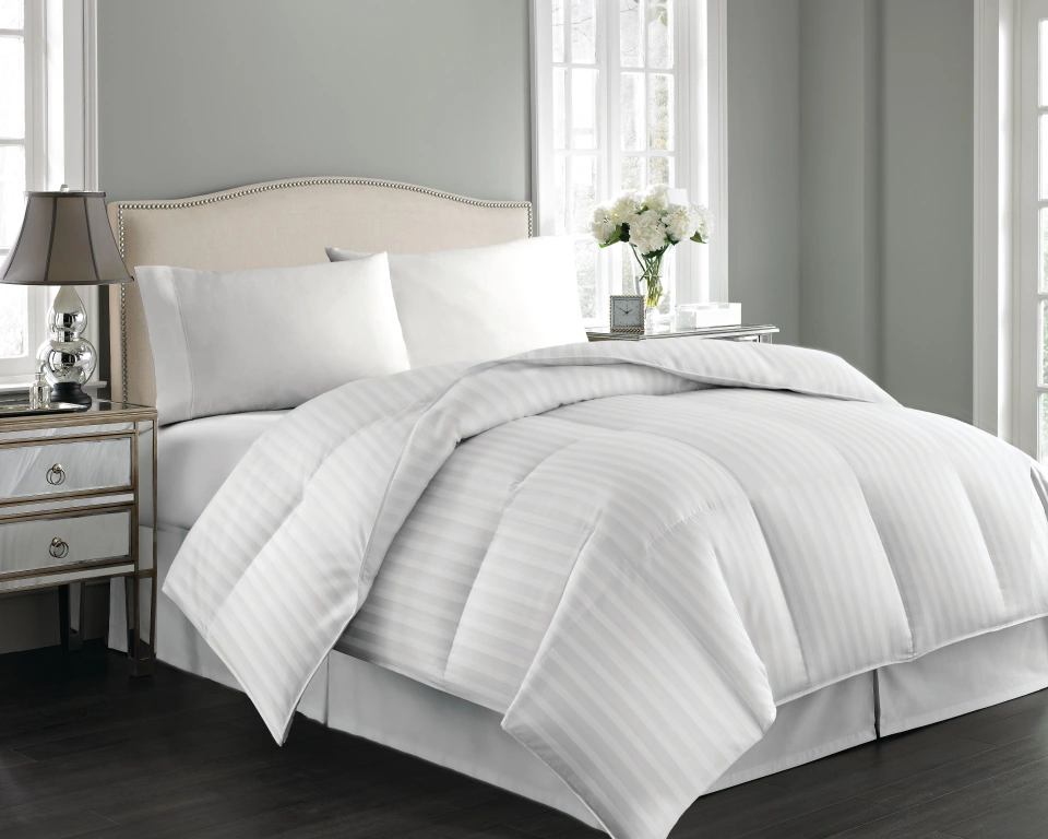 Hotel Grand Down Comforter - Thumbnail 4