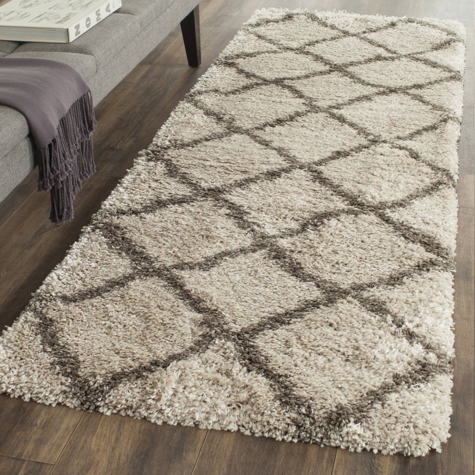 Safavieh Belize Denby Shag 2 x 11 Gray/Taupe Indoor Trellis Moroccan Runner Safavieh Belize Denby Shag 2 x 11 Gray/Taupe Indoor Trellis Moroccan Runner