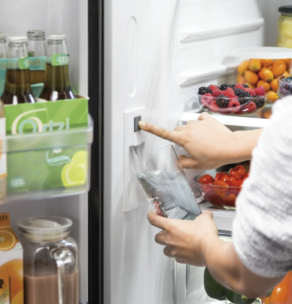 GE® GNE27JYMFS 36 in. 27.0 Cu. Ft. Fingerprint Resistant
