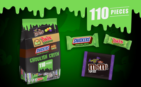  BEEQ-M&M's, Snickers and Twix Ghoulish Green Assorted Milk  Chocolate Halloween Candy Bag (110 pc.), Pack of (1) : Grocery & Gourmet  Food