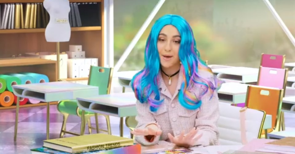 thumbnail video image 2 of Rainbow High Fashion Studio – includes FREE Exclusive Doll with Rainbow of Fashions and 2 Sparkly Wigs to Create 300+ Looks, 2 of 8