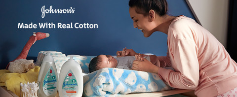 Johnson's Baby Lotion for Newborns, CottonTouch Cream, 800 mL