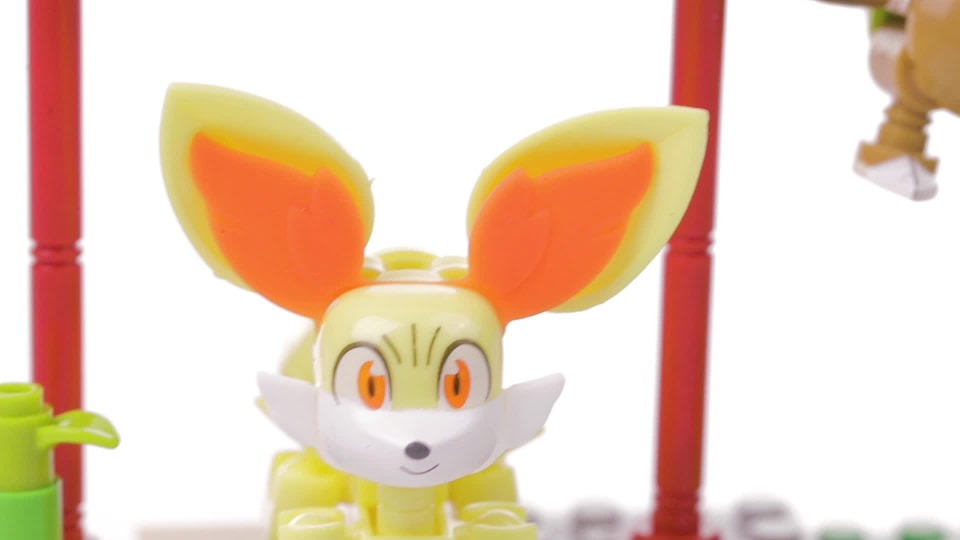 thumbnail video image 2 of Mega Construx Pokémon Battle Pack | Chespin VS. Fennekin, 2 of 5