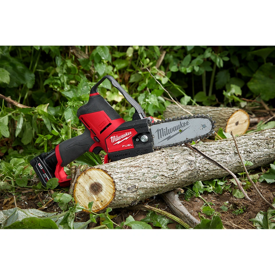 Milwaukee Tool Chainsaw: 12V Battery, 6