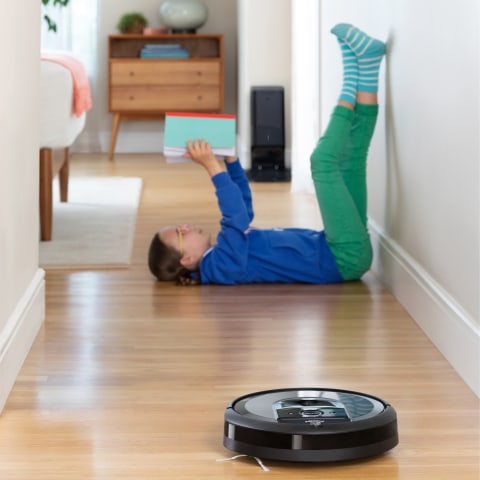 NEW iRobot Roomba i8+ Wi-Fi Connected Robot Vacuum with Automatic Dirt  Disposal