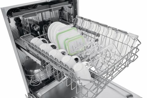 Get remarkably dry dishes with the EvenDry™ system