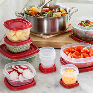  Rubbermaid Easy Find Lids Food Storage Container, 4-Piece Set,  Red (1787251)
