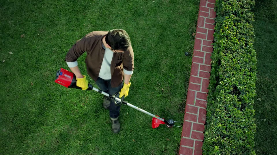 thumbnail video image 2 of Discontinued - Snapper 60V Hedge Trimmer, 2Ah Battery and Charger Included SH60V, 2 of 6